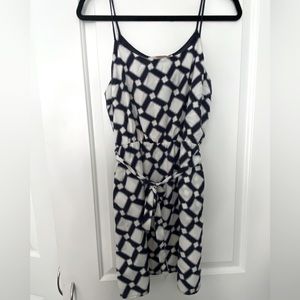 Navy/white pattern summer dress
